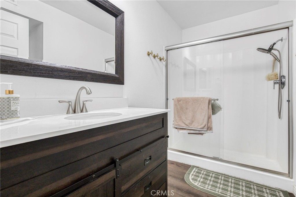 Image 11 of property listing at 9000 Vanalden, Northridge, CA 91324