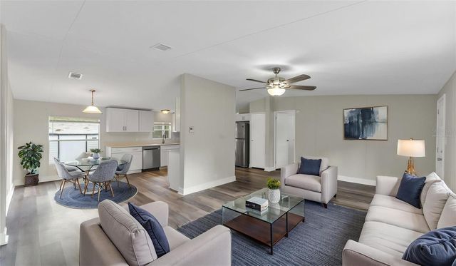 4910 ROLLINGLEN LOOP E, Lakeland, FL 33810