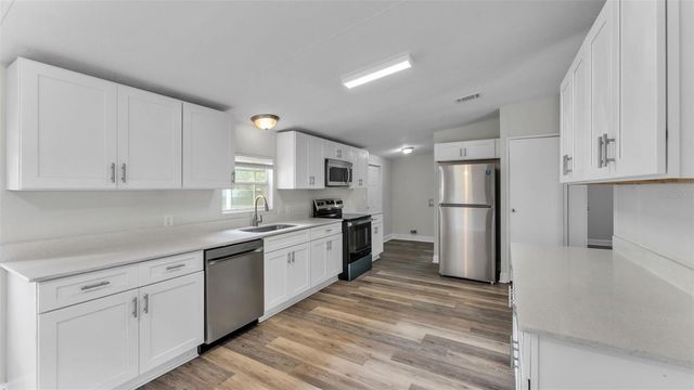 4910 ROLLINGLEN LOOP E, Lakeland, FL 33810