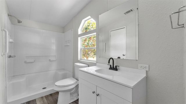 4910 ROLLINGLEN LOOP E, Lakeland, FL 33810