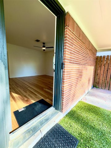 8733 Lugary Drive, Houston, TX 77074