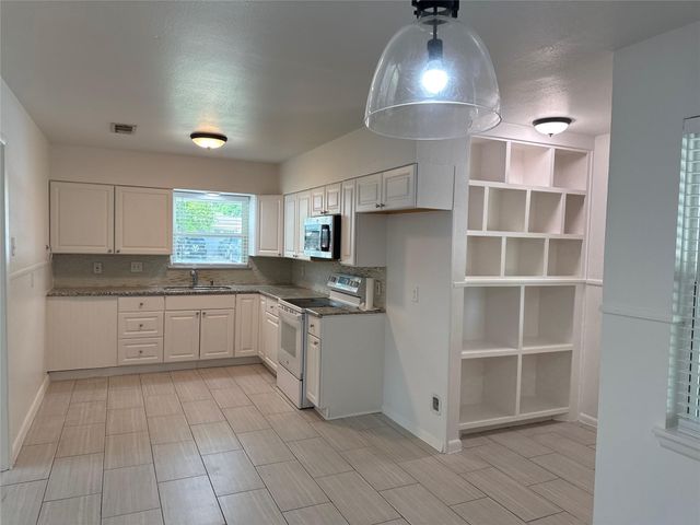 8733 Lugary Drive, Houston, TX 77074