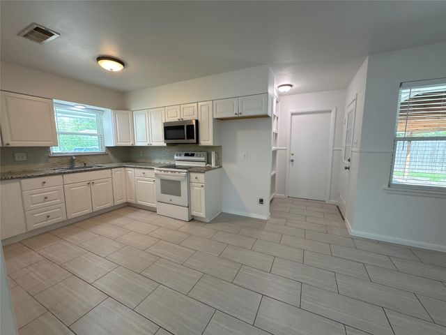 8733 Lugary Drive, Houston, TX 77074