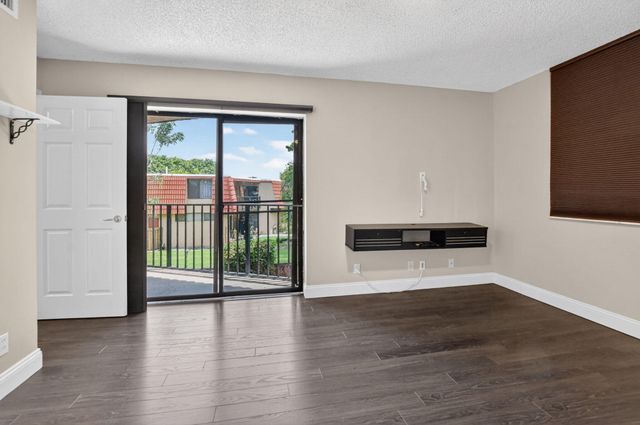 8099 Severn Drive D, Boca Raton, FL 33433