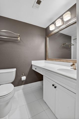 8099 Severn Drive D, Boca Raton, FL 33433