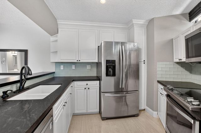 8099 Severn Drive D, Boca Raton, FL 33433