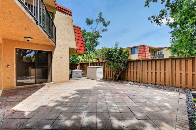 8099 Severn Drive D, Boca Raton, FL 33433