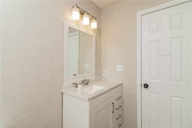 171 Country Meadows Court, Mcdonough, GA 30252
