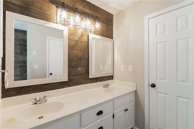 171 Country Meadows Court, Mcdonough, GA 30252