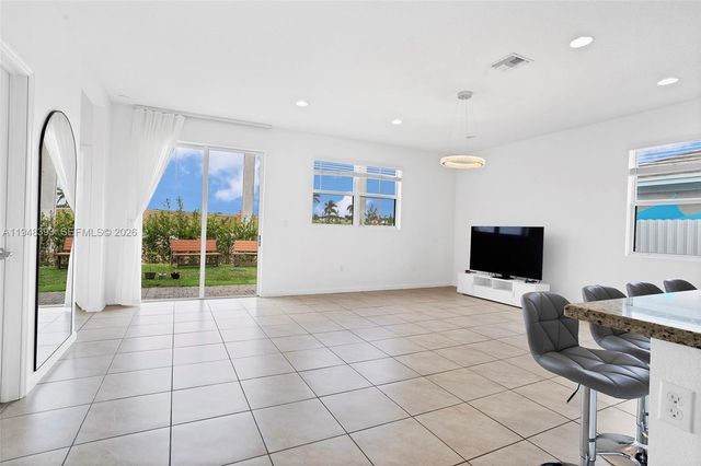 27440 SW 135th Ave Rd, Homestead, FL 33032