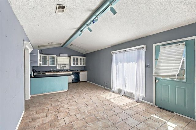 330 Arlington Drive, Lake Charles, LA 70605