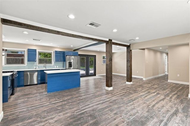 330 Arlington Drive, Lake Charles, LA 70605