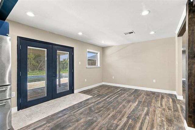 330 Arlington Drive, Lake Charles, LA 70605