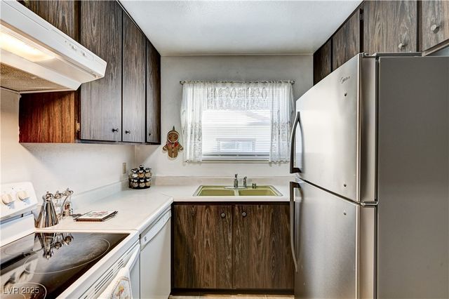 4130 Royalhill Avenue, Las Vegas, NV 89121