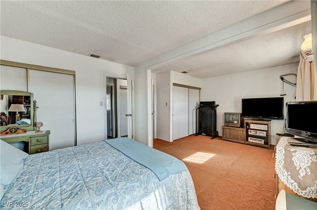 4130 Royalhill Avenue, Las Vegas, NV 89121