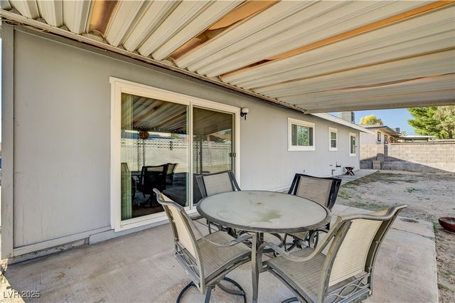 4130 Royalhill Avenue, Las Vegas, NV 89121