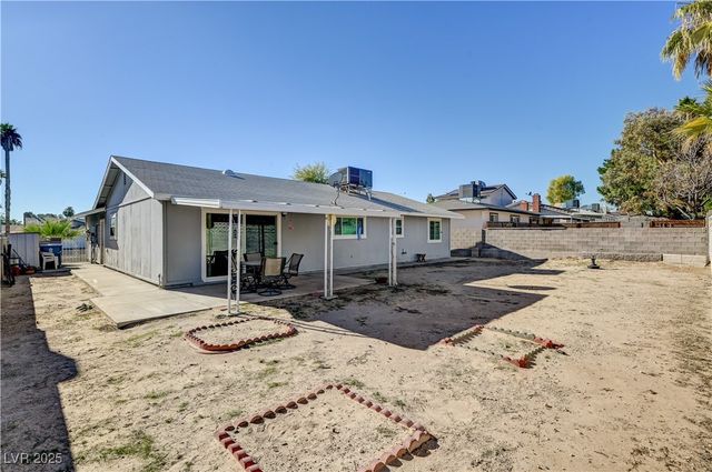 4130 Royalhill Avenue, Las Vegas, NV 89121