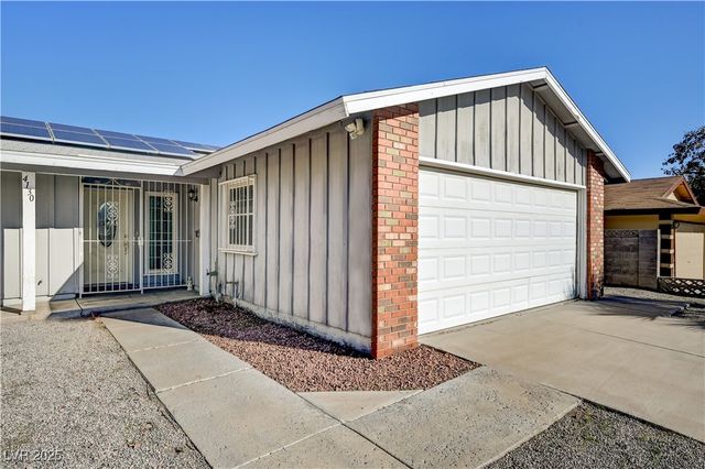 4130 Royalhill Avenue, Las Vegas, NV 89121