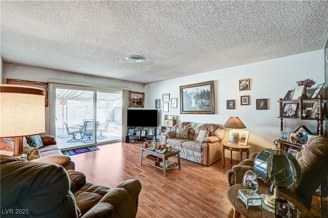 4130 Royalhill Avenue, Las Vegas, NV 89121