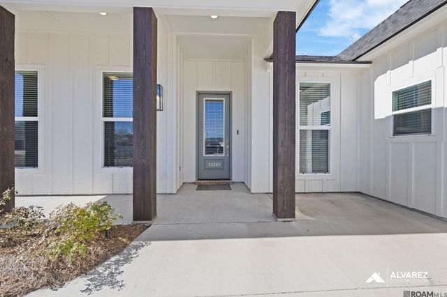 14349 Belle Maison Dr, Gonzales, LA 70737