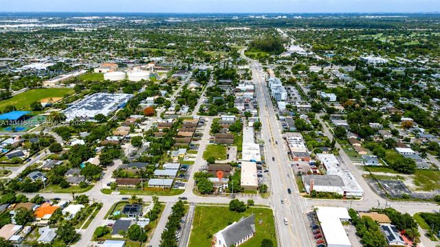 1275 SW 36th Ave, Fort Lauderdale, FL 33312