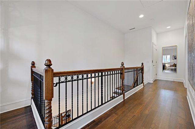 202 W 50th Street, Kansas City, MO 64112