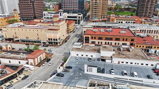 202 W 50th Street, Kansas City, MO 64112
