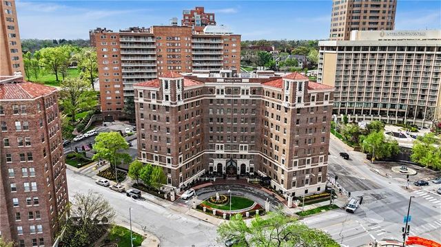 202 W 50th Street, Kansas City, MO 64112