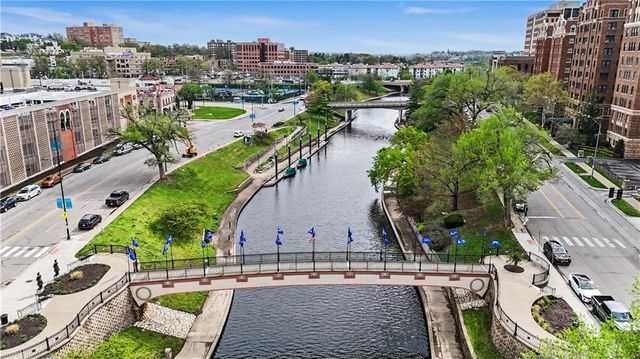 202 W 50th Street, Kansas City, MO 64112
