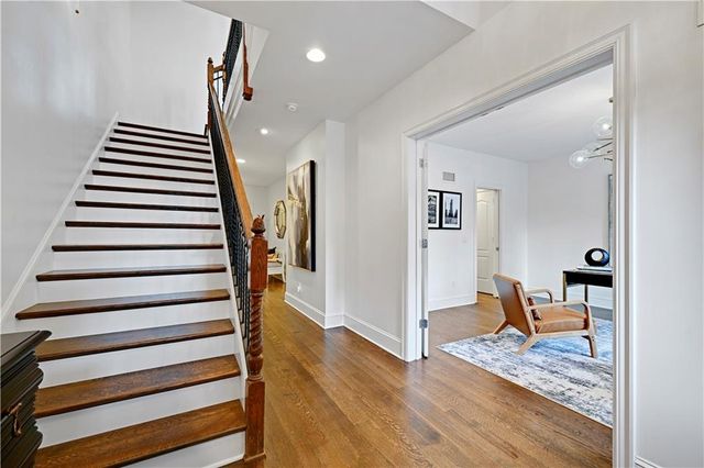 202 W 50th Street, Kansas City, MO 64112