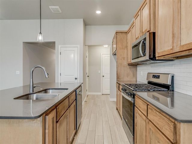 371 Park Lane, Harrah, OK 73045