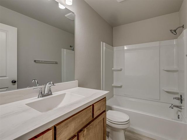 371 Park Lane, Harrah, OK 73045