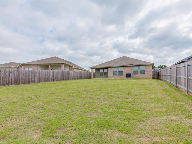 371 Park Lane, Harrah, OK 73045