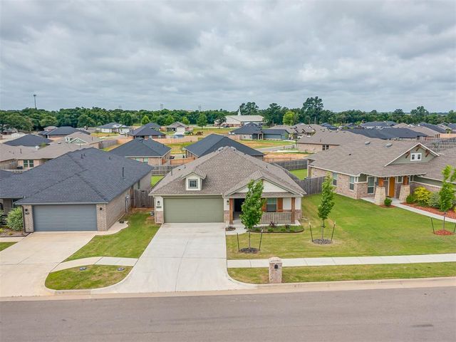 371 Park Lane, Harrah, OK 73045