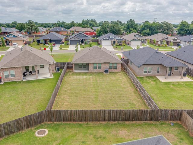 371 Park Lane, Harrah, OK 73045