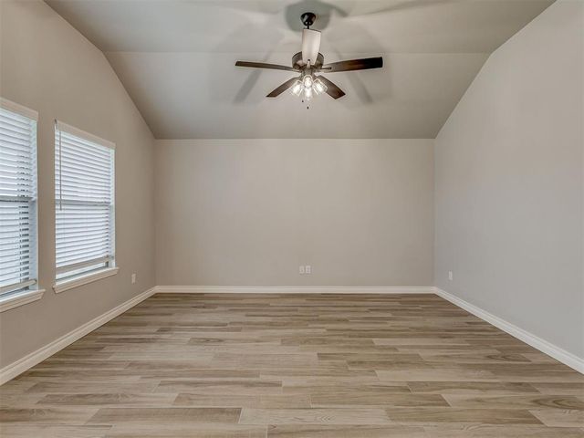 371 Park Lane, Harrah, OK 73045