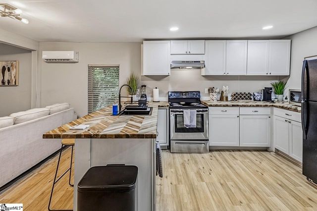 8 Booker Street, Anderson, SC 29624