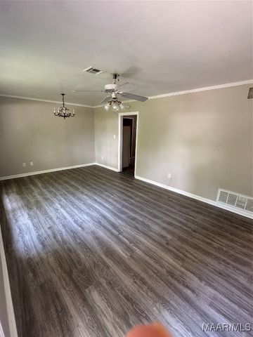 1833 MIDWAY Street, Montgomery, AL 36110