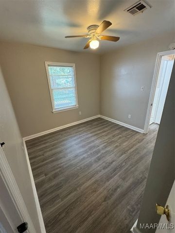 1833 MIDWAY Street, Montgomery, AL 36110