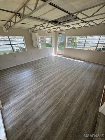 1833 MIDWAY Street, Montgomery, AL 36110