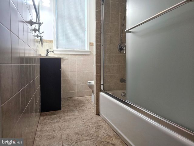 424 FANSHAWE ST, Philadelphia, PA 19111