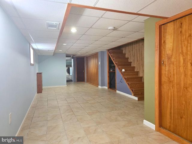 424 FANSHAWE ST, Philadelphia, PA 19111