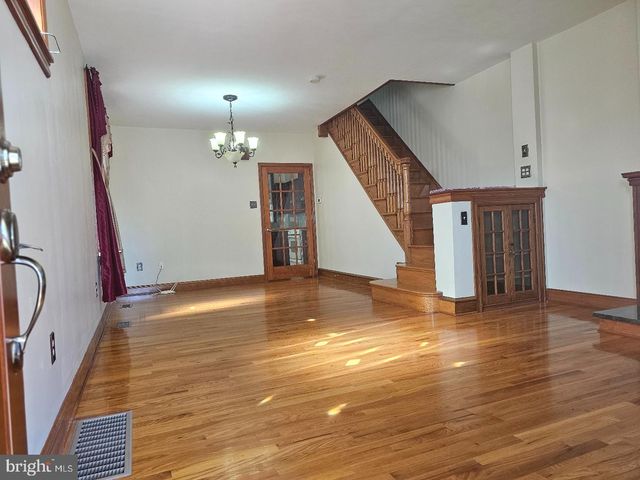 424 FANSHAWE ST, Philadelphia, PA 19111