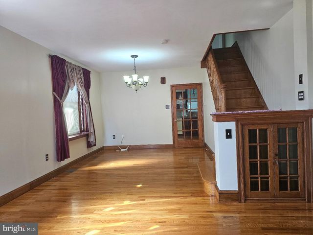 424 FANSHAWE ST, Philadelphia, PA 19111