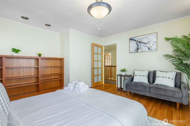 710 10 Avenue E, Seattle, WA 98102