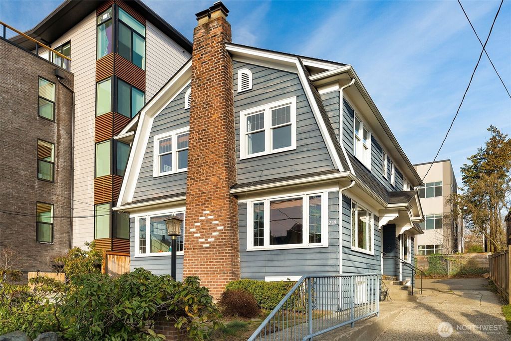 710 10 Avenue E, Seattle, WA 98102