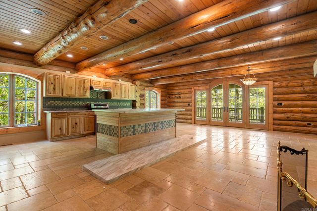 10836 Bray Road, Elkins, AR 72727