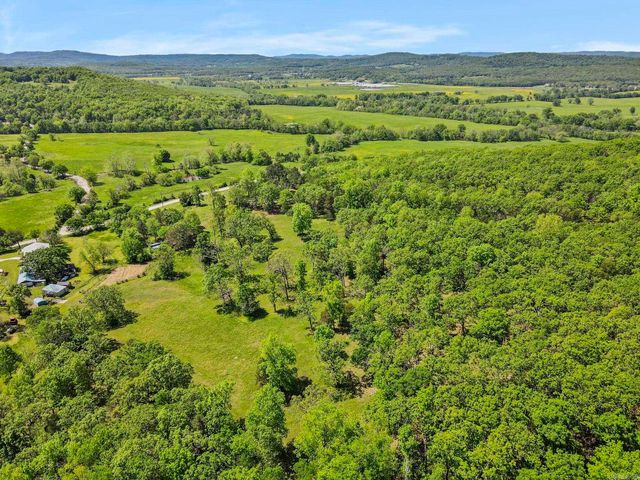10836 Bray Road, Elkins, AR 72727