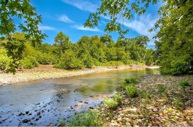 10836 Bray Road, Elkins, AR 72727