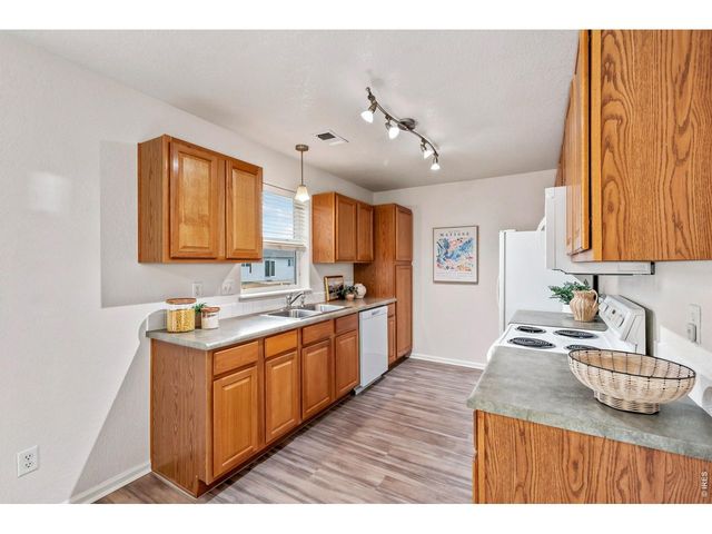 802 Waterglen Dr E21, Fort Collins, CO 80524